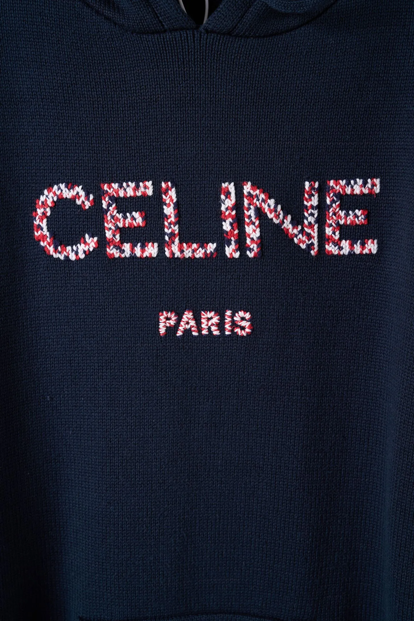 [Real auction] CELINE/Celine embroidered logo knitted hooded sweater [In Stock] S M L XL CELINE PARIS embroidered oversized version, hood, with adjustable drawstring, 1 kangaroo pocket, dropped shoulders, ribbed trim. The embroidery uses mixed color embroidery threads, and the 3D three-dimensional embroidery process is customized with brand letter embroidery. The total number of stitches is approximately 16,800. Ultra high density embroidery. Washing water for ready-made clothes, removes wool impurities, fixes water, fixes the pattern and adds hand feel.